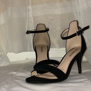 Black High heel